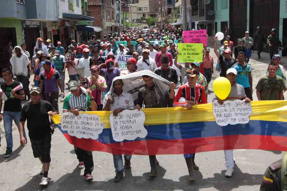 Manifestantes del paro minero se desplazaron a Barbosa, Antioquia. / El Colombiano
