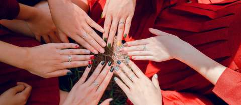 El inesperado color que se vuelve tendencia en uñas para esta temporada