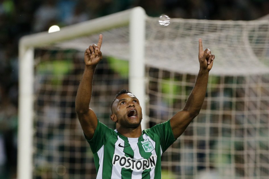 Miguel Ángel Borja celebra su segundo en la victoria de Nacional 2-1 sobre Sao Paulo. / EFE
