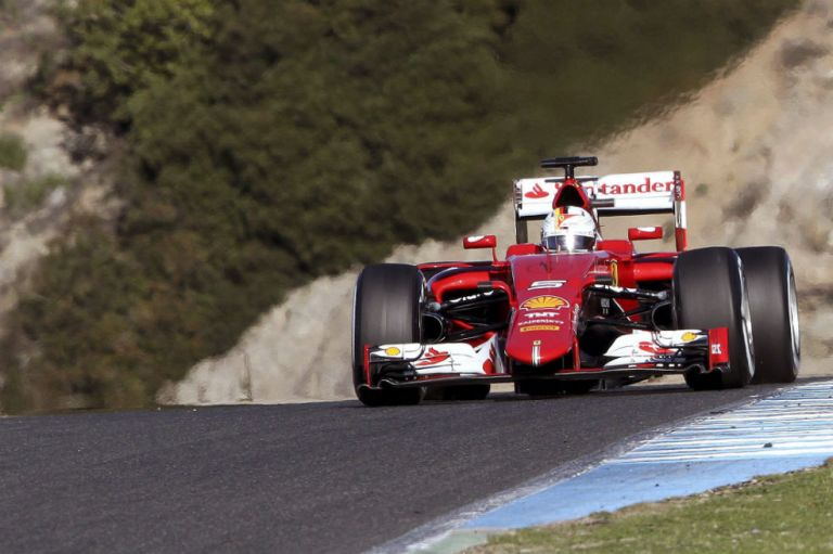 Sebastian Vettel sufrió un accidente probando neumáticos de lluvia