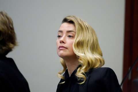 Amber Heard presentó a sus gemelos: “Celebramos con ustedes”