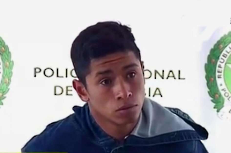 El individuo acechaba a niñas cuyas edades oscilaban entre 12 y 14 años, y quienes residían muy cerca de la institución educativa.