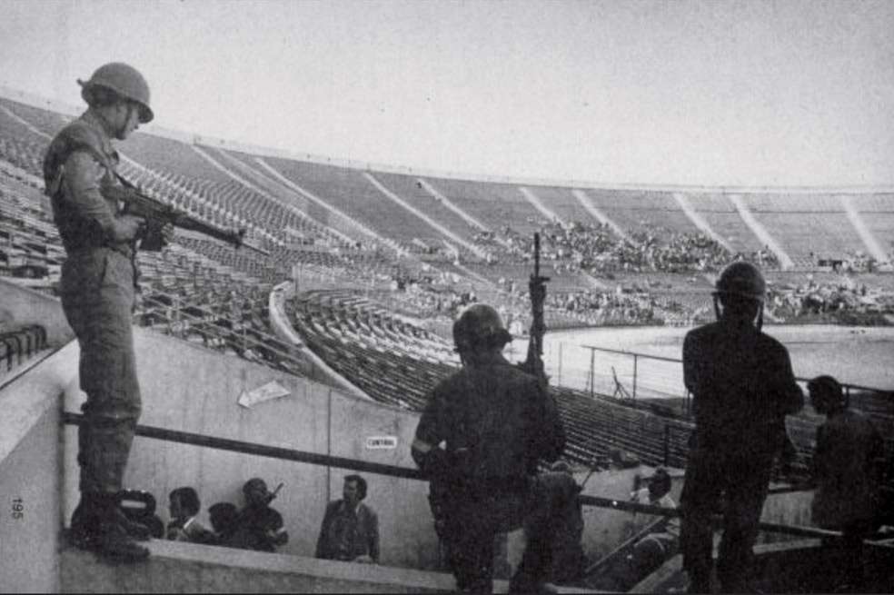 El Estadio Nacional de Santiago, en época de la dictadura de Augusto Pinochet. / elciudadano.cl