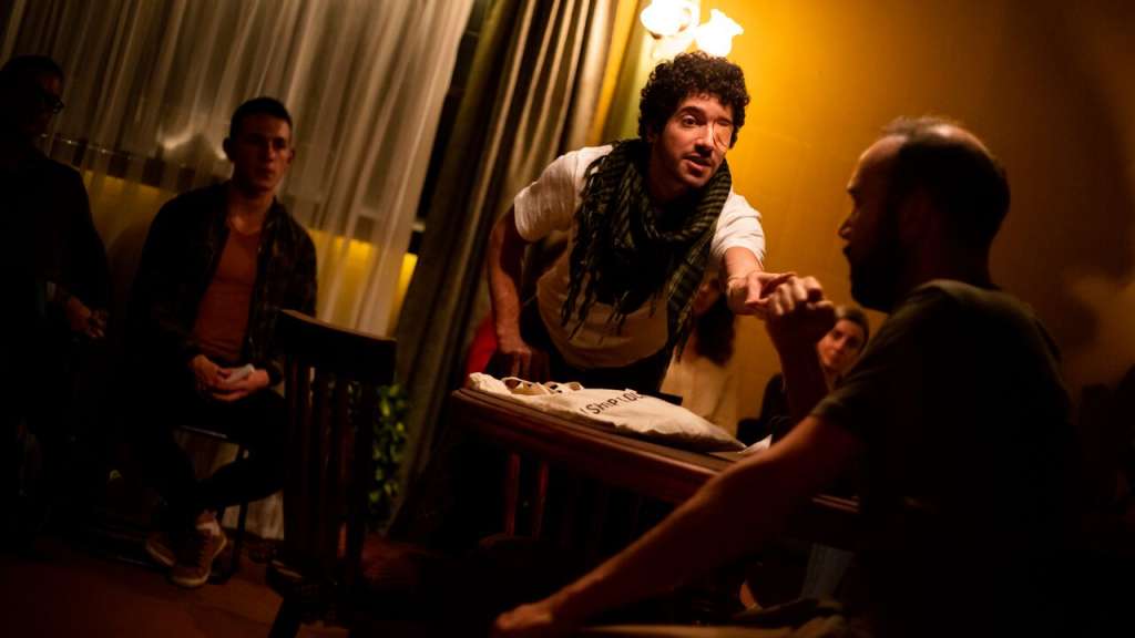 "El rey tuerto" es una comedia realista, que en ocasiones incomoda, porque enfrenta al público a una realidad compleja e incoherente. / Cortesía