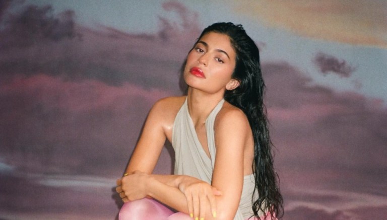 Outfit para el 31 de diciembre de 2023: Kylie Jenner te ayuda con esta idea fácil