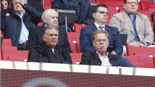 Carlos Queiroz y el presidente de la FCF, Ramón Jesurún. / Tomada de Marca