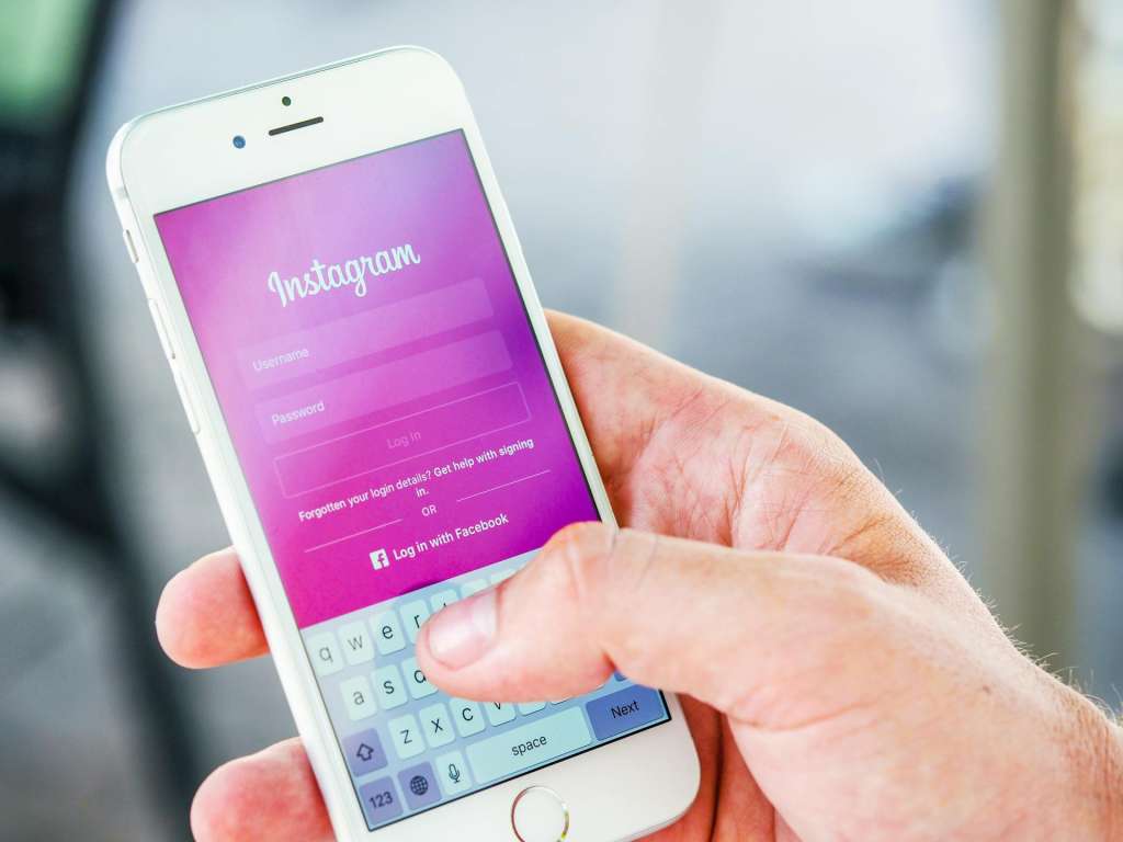 Inicio de sesión en Instagram de 2010 a 2016 en un iPhone 6.