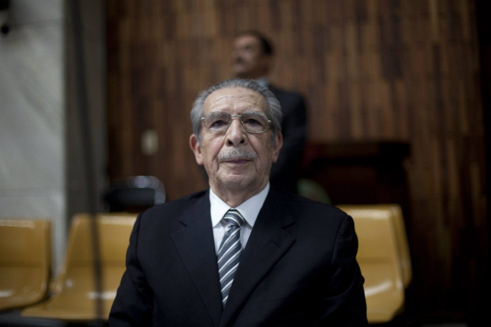 El exgeneral golpista José Efraín Ríos Montt asistió al juicio que se sigue en su contra, por el asesinato de 1.771 indígenas ixiles entre 1982 y 1983. / EFE