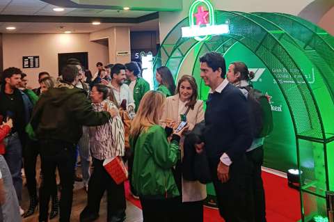 Heineken acelera en la premier de la película Fórmula 1