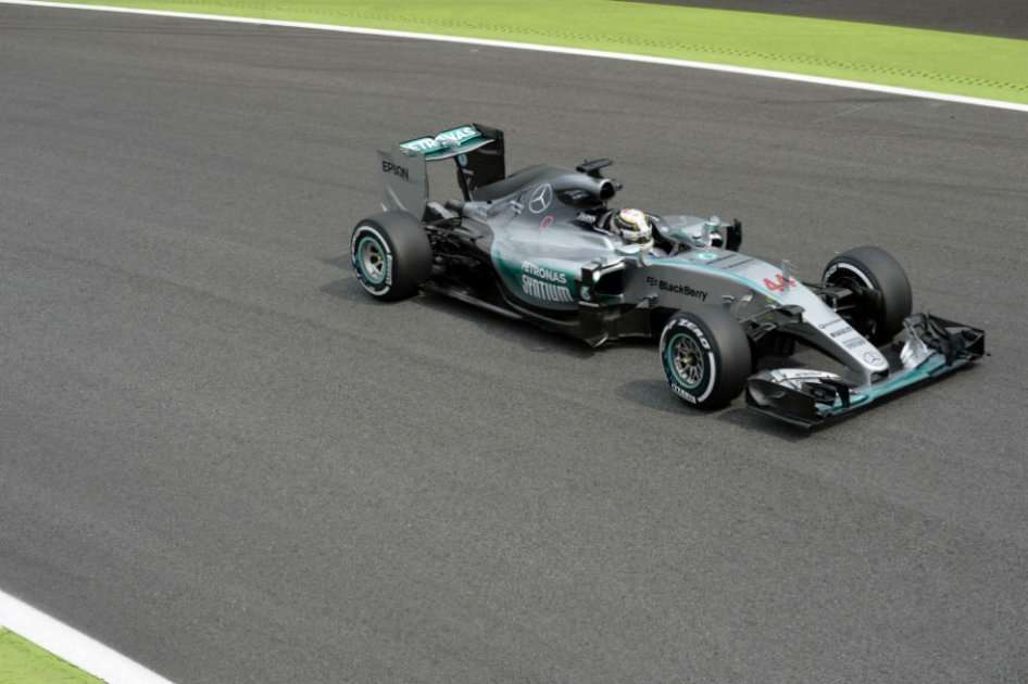 Lewis Hamilton dominó los entrenamientos en Monza. Foto: AFP
