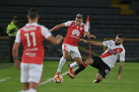 Las imágenes que dejó el partido entre Santa Fe y River en El Campín