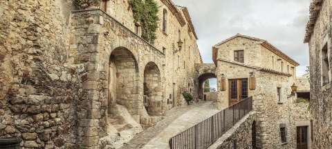 Pals: el tesoro medieval de Cataluña que une historia, gastronomía y naturaleza