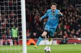 Messi rompe ‘maldición’ de Cech y marca el gol 10.000 de Barcelona en juegos oficiales