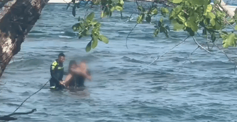 Policía rescató a turistas extranjeros que se ahogaban en playas de Capurganá