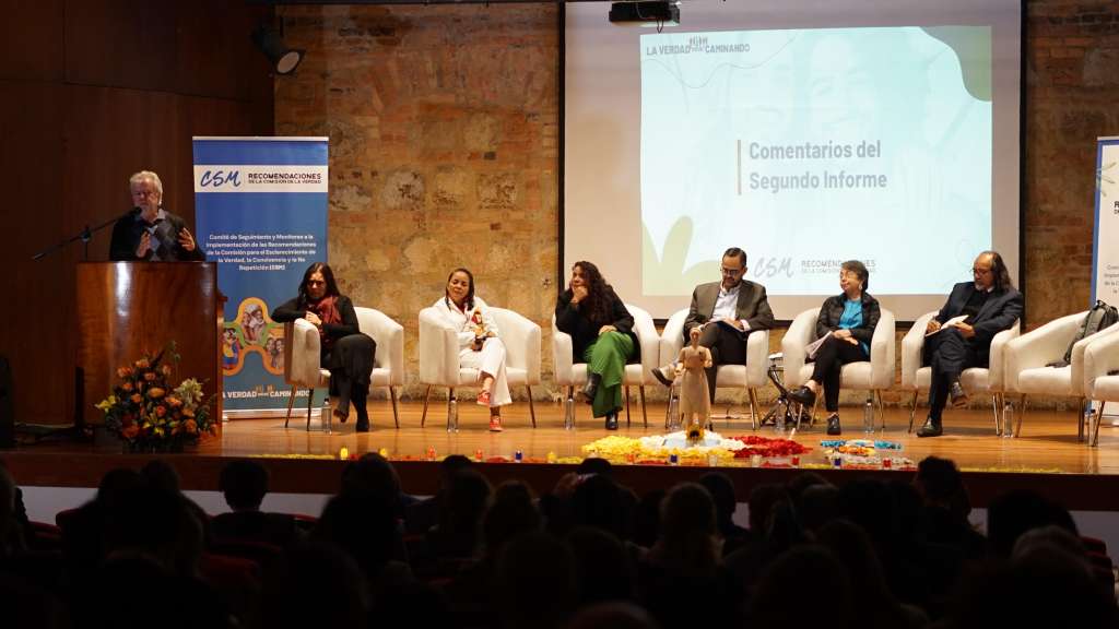 El profesor Rodrigo Uprimny habló durante el lanzamiento del segundo informe del CSM.