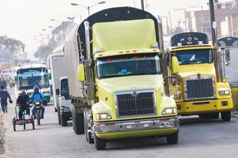 Arrancó restricción a vehículos de carga en Bogotá