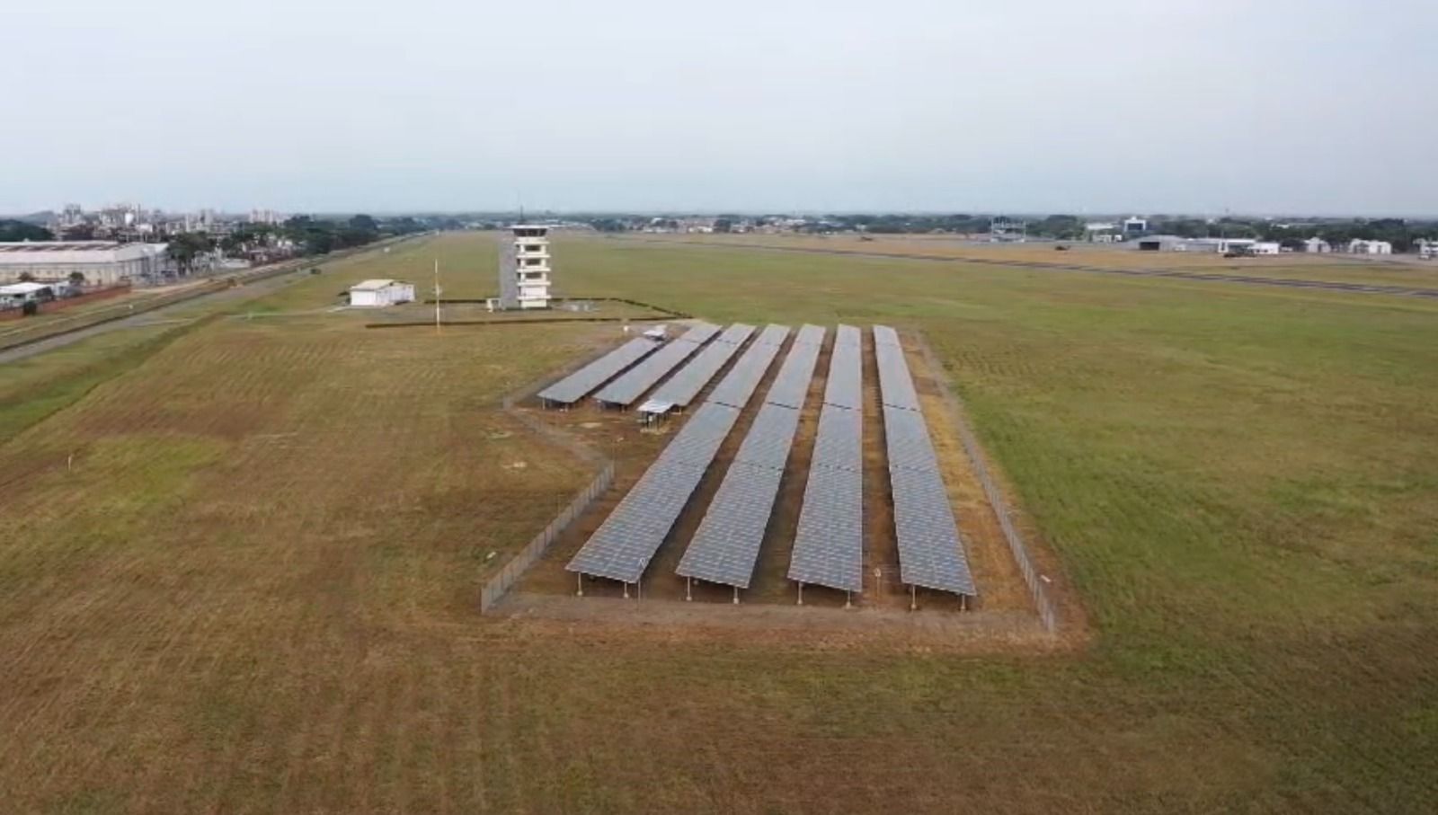 Hasta el momento, la Fuerza Área ha instalado 14.247 paneles solares.