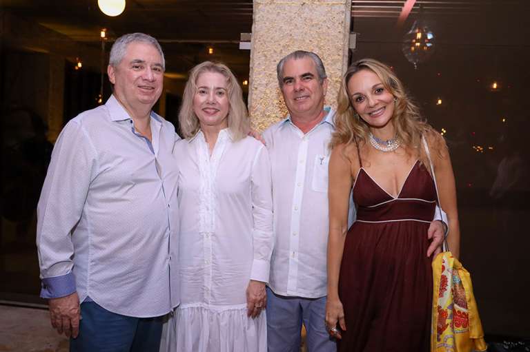 Arturo Cepeda,Alicia Piñeres, Roberto Gedeon y Carolina Arocha Restaurante Marea Cartagena