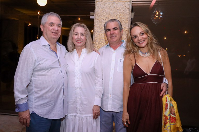 Arturo Cepeda,Alicia Piñeres, Roberto Gedeon y Carolina Arocha Restaurante Marea Cartagena