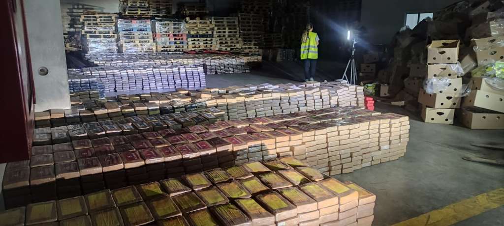 ALGECIRAS (CÁDIZ), 25/08/2023.- La Policía Nacional ha intervenido el mayor alijo de cocaína incautado en España en el puerto de Algeciras (Cádiz), en una operación de la que hoy informarán los responsables de la investigación. EFE/ Policía Nacional SOLO USO EDITORIAL/SOLO DISPONIBLE PARA ILUSTRAR LA NOTICIA QUE ACOMPAÑA (CRÉDITO OBLIGATORIO)