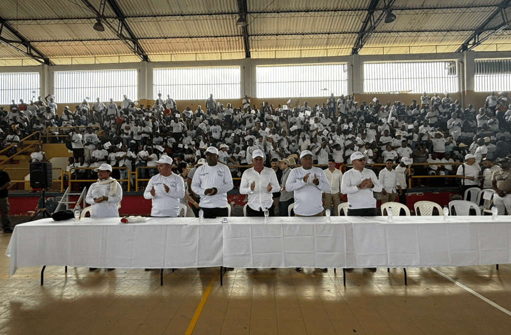 Parte de la delegación de la disidencia Segunda Marquetalia estuvo presente en el Encuentro por la paz que se realiza en Tumaco.