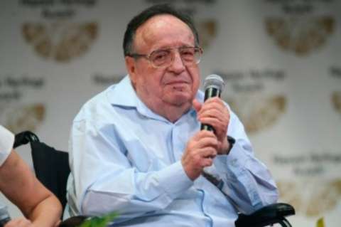 Chespirito se encuentra estable pero muy delicado