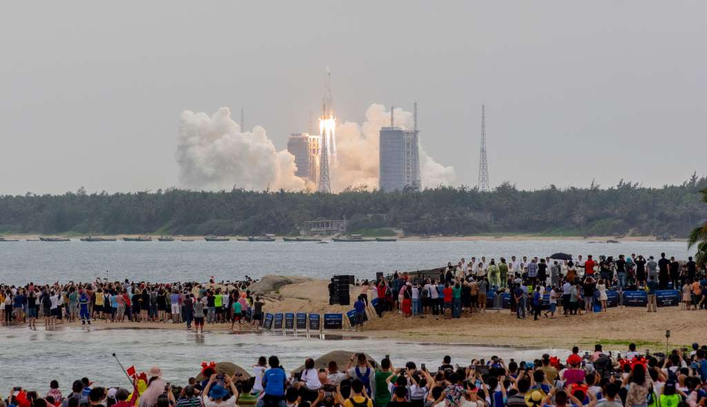 Lanzamiento del primer módulo de la estación espacial china.