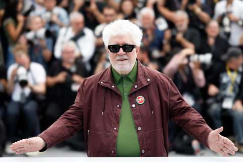 Pedro Almodóvar regresa al mundo literario con el lanzamiento de su primera novela
