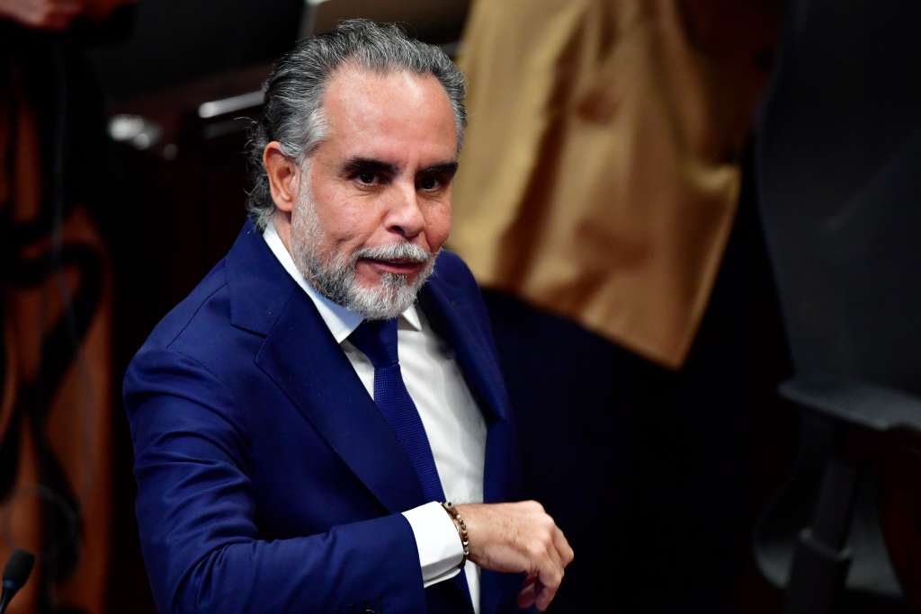 Nuevo Ministro del Interior durante su regreso al Congreso de la República