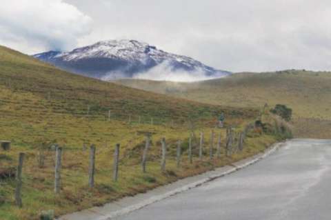 Se registran pequeñas emisiones de ceniza en el Nevado del Ruiz
