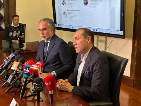 Gobierno pide a ciudadanos contactar a senadores y preguntarles si apoyan la consulta