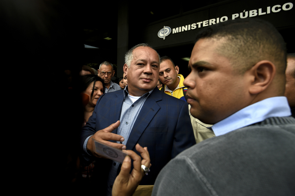 En la lista figura Diosdado Cabello, número dos del gobernante Partido Socialista Unido de Venezuela (PSUV) y diputado influyente de la Asamblea Nacional Constituyente. / AFP