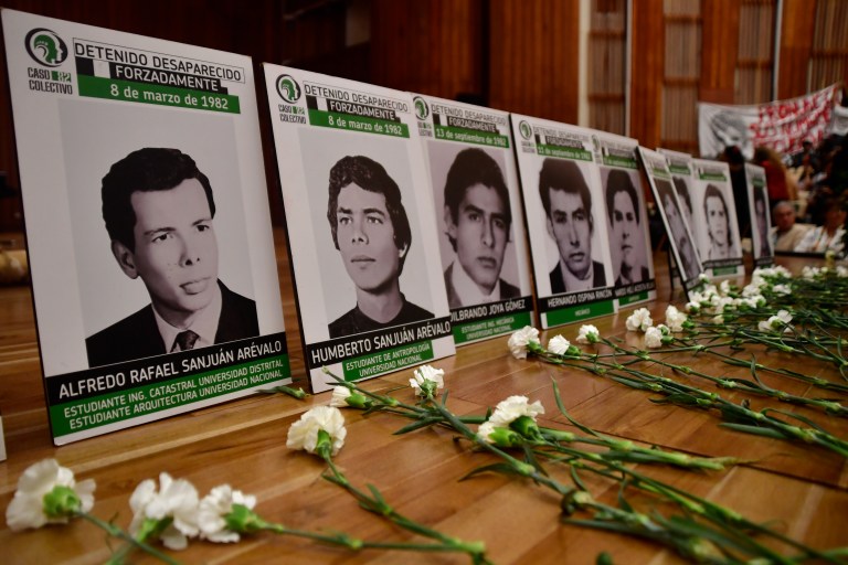 Graduación Póstuma Estudiantes de la Universidad Nacional
