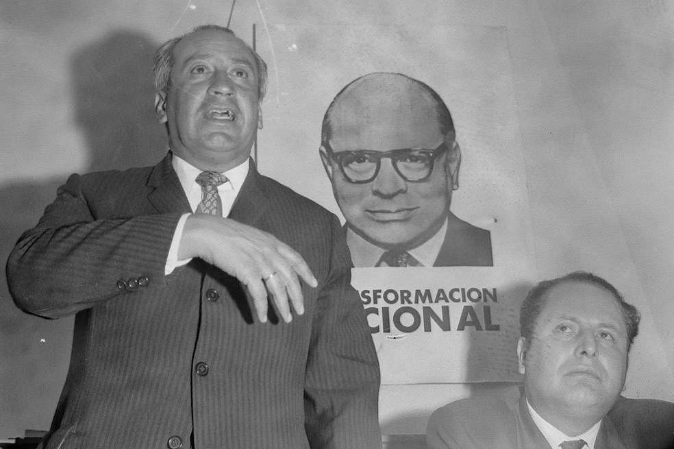 Otto Morales Benítez se posesiona como ministro de Trabajo. Archivo