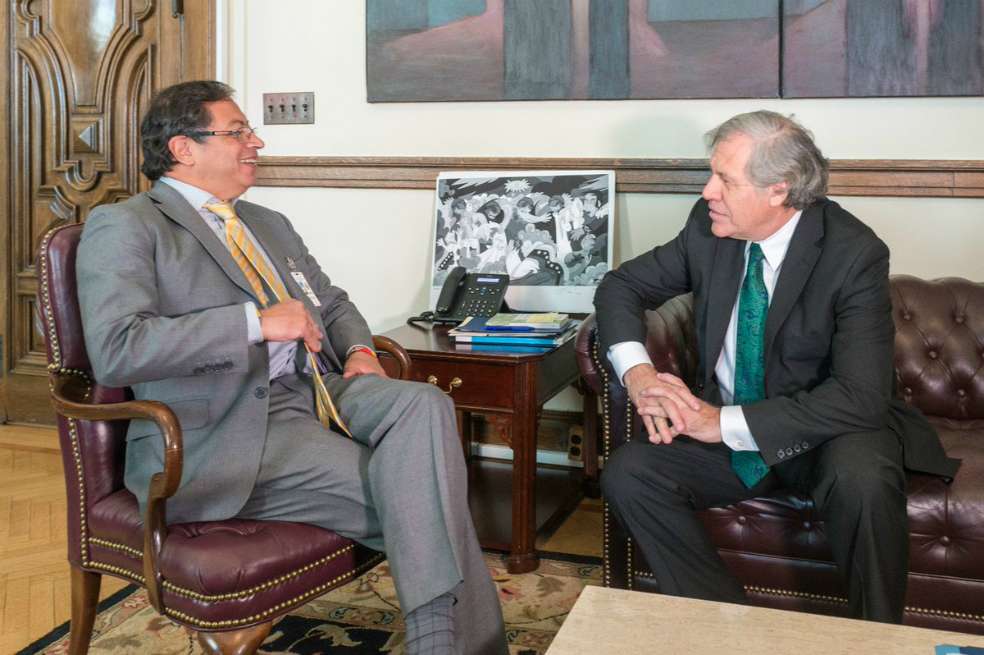 Gustavo Petro y Luis Almagro. / Twitter