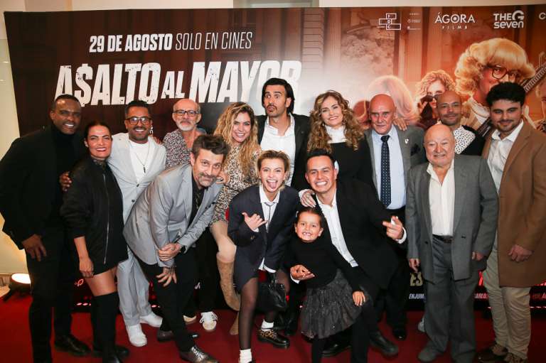 Elenco asalto al mayor