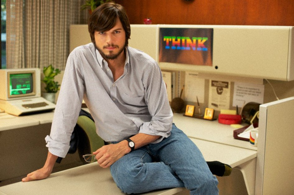 Ashton Kutcher como Steve Jobs.