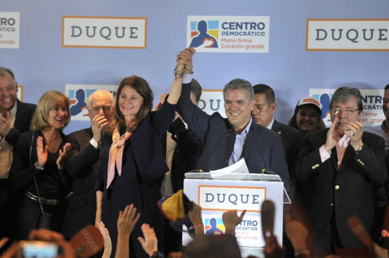 El “mano a mano” de Iván Duque, el ganador de la consulta