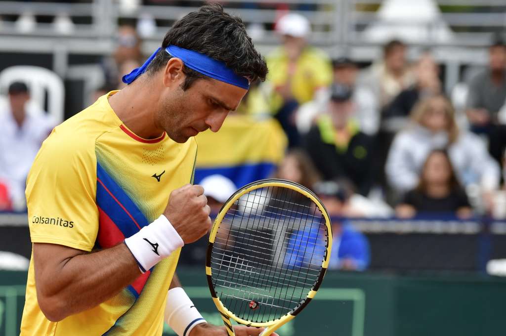 Partido de dobles entre los tenistas colombianos Juan Sebastián Cabal y Robert Farah vs los tenistas turcos Cem Ilkel y Ergi Kirkin, por el tercer punto del Grupo Mundial I de la Copa Davis, llevado a cabo en el Carmel Club de Bogotá.