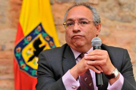 "Renuncia de gerente del Acueducto demuestra que sí hubo improvisación en aseo"