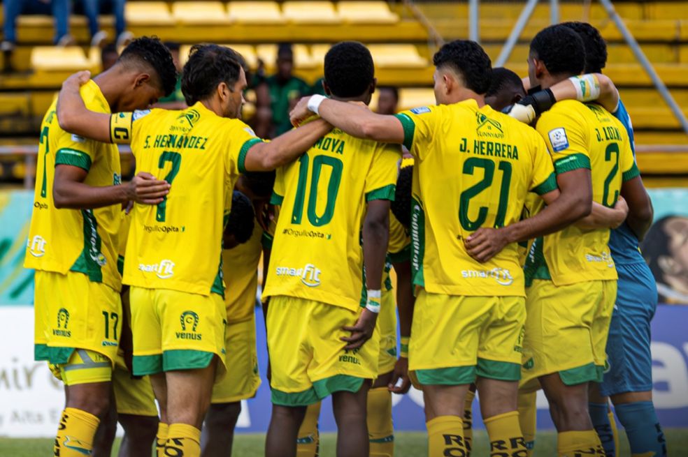 Atlético Huila es uno de los equipos que integran la parte alta de la tabla del Torneo BetPlay Dimayor, la segunda división del fútbol profesional colombiano.