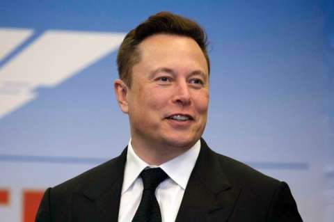 Elon Musk superó a Jeff Bezos como la persona más rica del mundo, estima Bloomberg