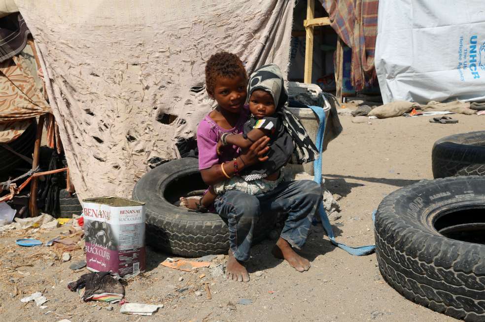 Yemen tiene cerca de 8 millones de personas en la hambruna, un millón de enfermos de cólera y cerca de tres millones de desplazados internos. / AFP