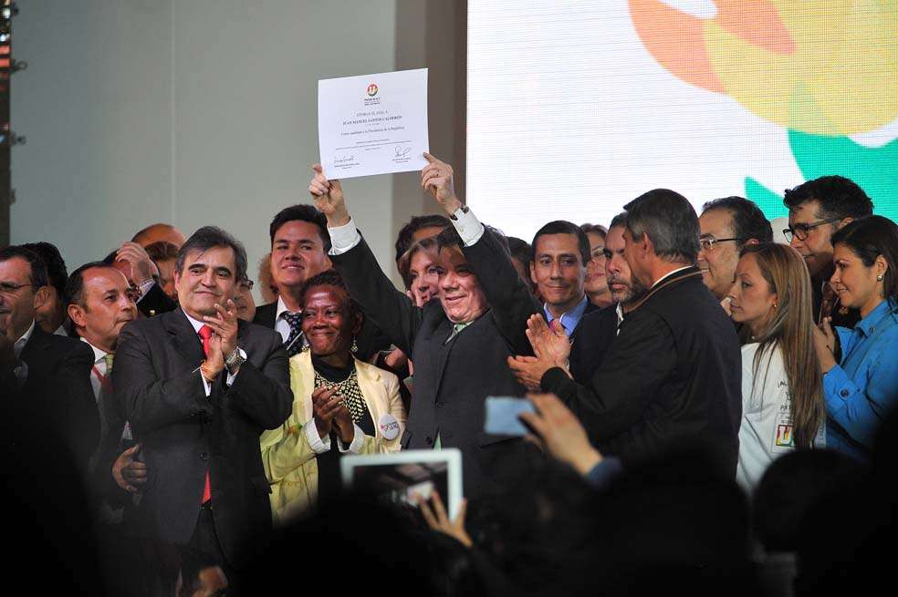 El presidente Juan Manuel Santos fue aclamado como candidato de la U, Cambio Radical y el Partido Liberal, pero esto no ha sido suficiente para proyectar su triunfo en primera vuelta . / Luis Ángel - El Espectador