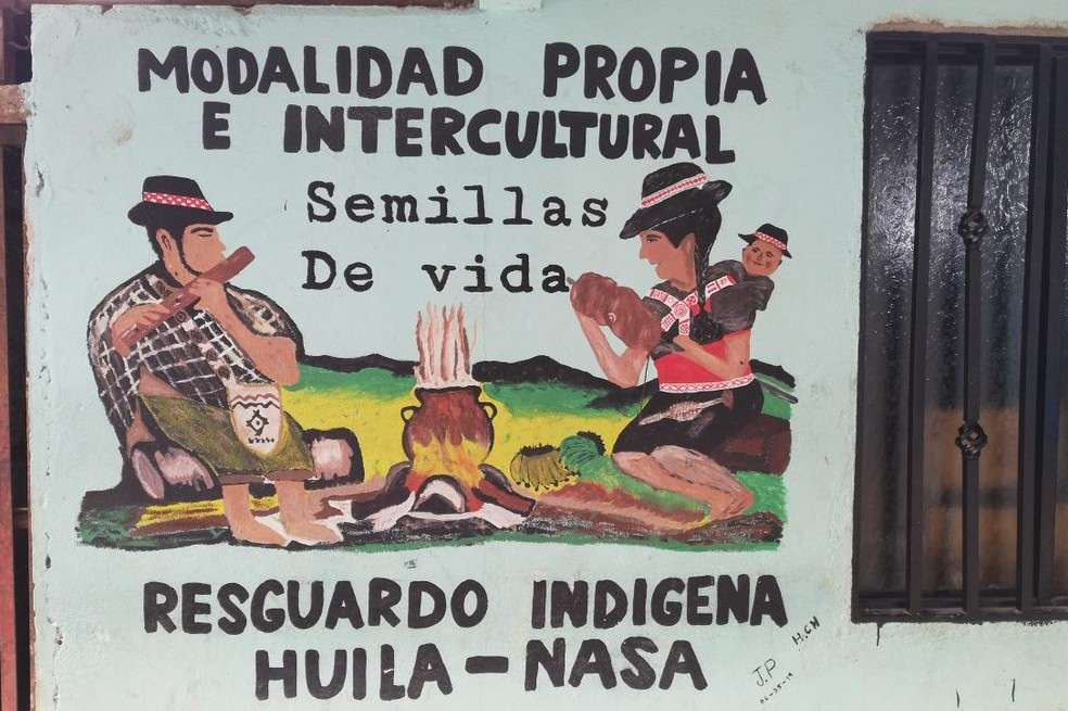 El movimiento juvenil Kwē Dsi'j Üus çxhaçxha “Camino de la juventud con corazón fuerte” tiene su plataforma de lucha para garantizar la pervivencia en el territorio y salvaguardar la cultura y la identidad Nasa.