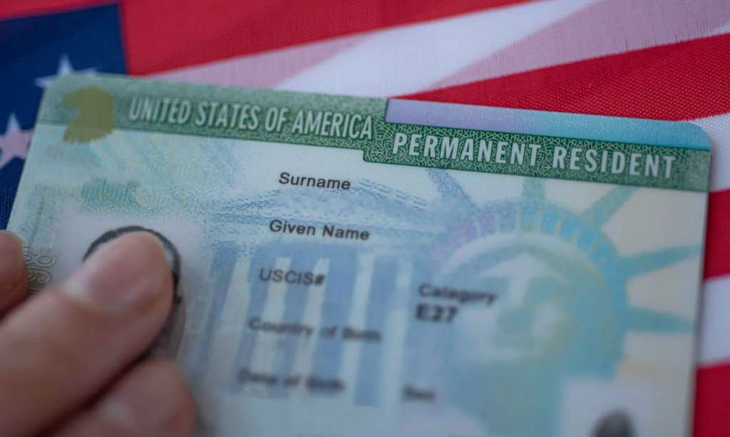 La Green Card debe ser portada por los residentes extranjeros
