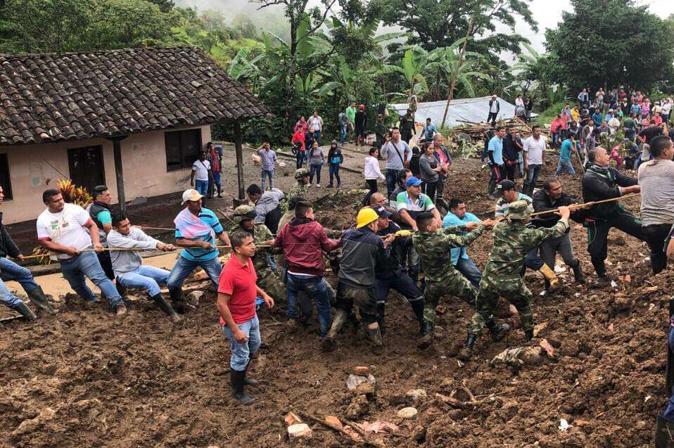 Imagen de la unidad de ayuda atendiendo la emergencia ocurrida en el municipio de Rosas, Cauca, el pasado 22 de abril. / Unidad Nacional de Gestión del Riesgo