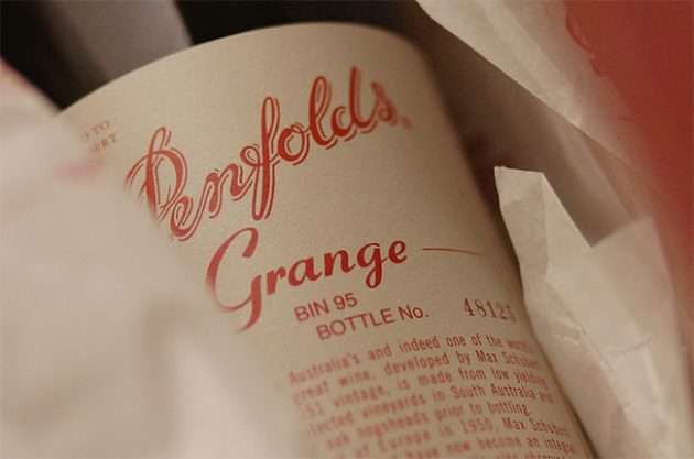 Las marcas más costosas de Shiraz australiano son Penfold’s Grange Bin 95 y Henschke Hill of Grace. También se cultiva con éxito en Sudáfrica, Estados Unidos, España, Chile y Argentina.
