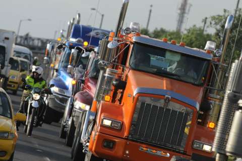 Habilitan cinco puestos de atención para transportadores en dos vías alternas a Villavicencio