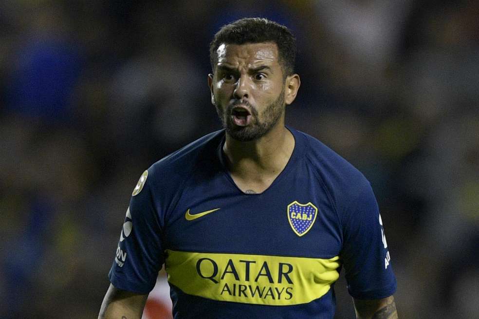 Edwin Cardona podría retornar a Boca Juniors luego de estar un año en el fútbol mexicano. / AFP